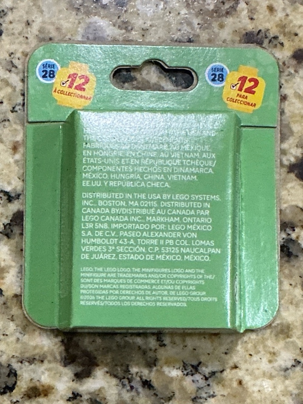 LEGO Dolphin Minifigure Collectible - Series 28 - Picture 2 of 4